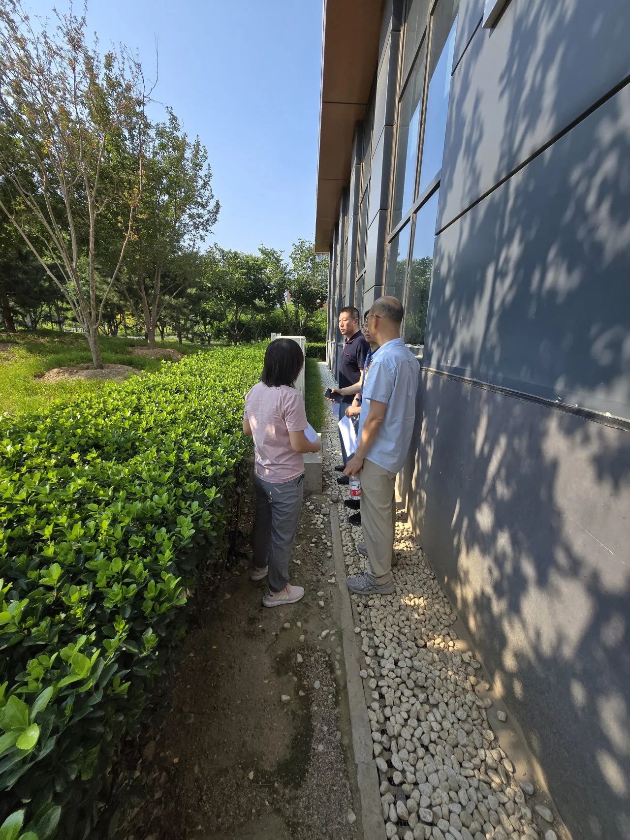 AT2327 区域辐射监测报*系统
