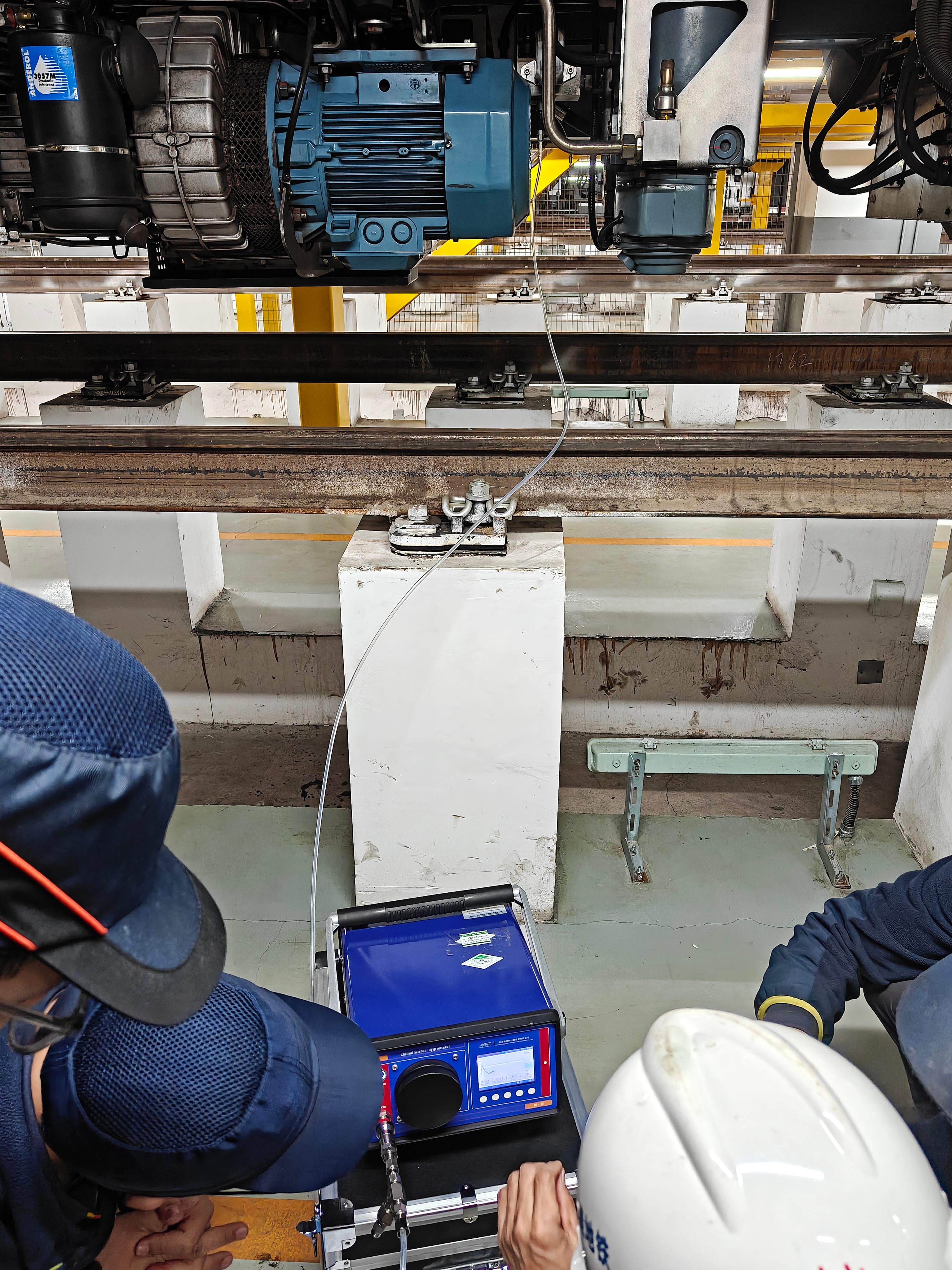 北京康高特 CDPM-1000精密智能露点仪应用现场