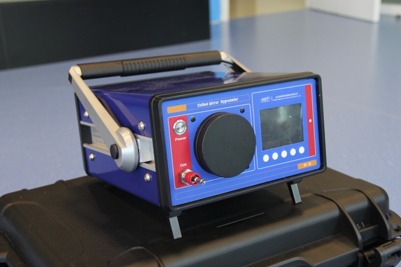 朝露 精密智能露点仪